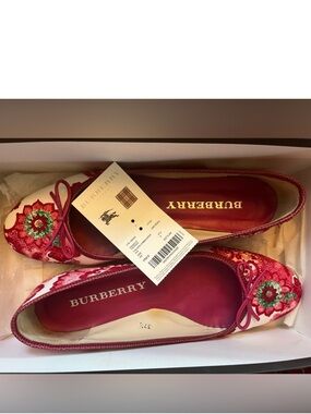 Burberry Red Floral Embroidered Ballet Flats